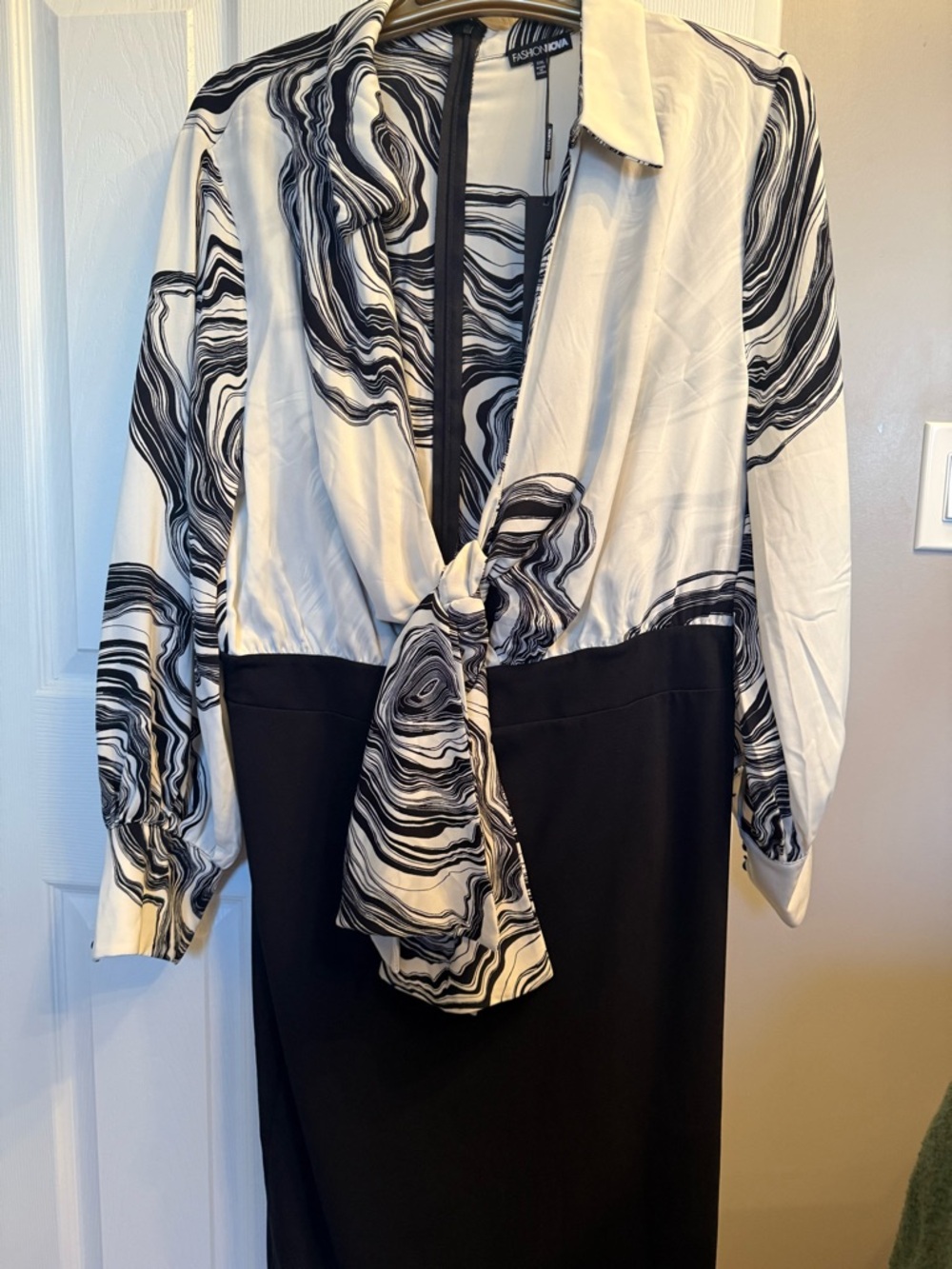 Fashion Nova Black and White Marble Tie-Front Blouse Dress - Picture 3 of 5